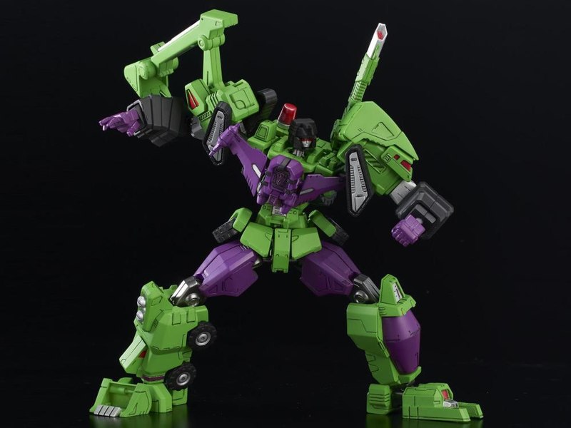 Transformers Furai 11 Devastator Model Kit  (6 of 18)